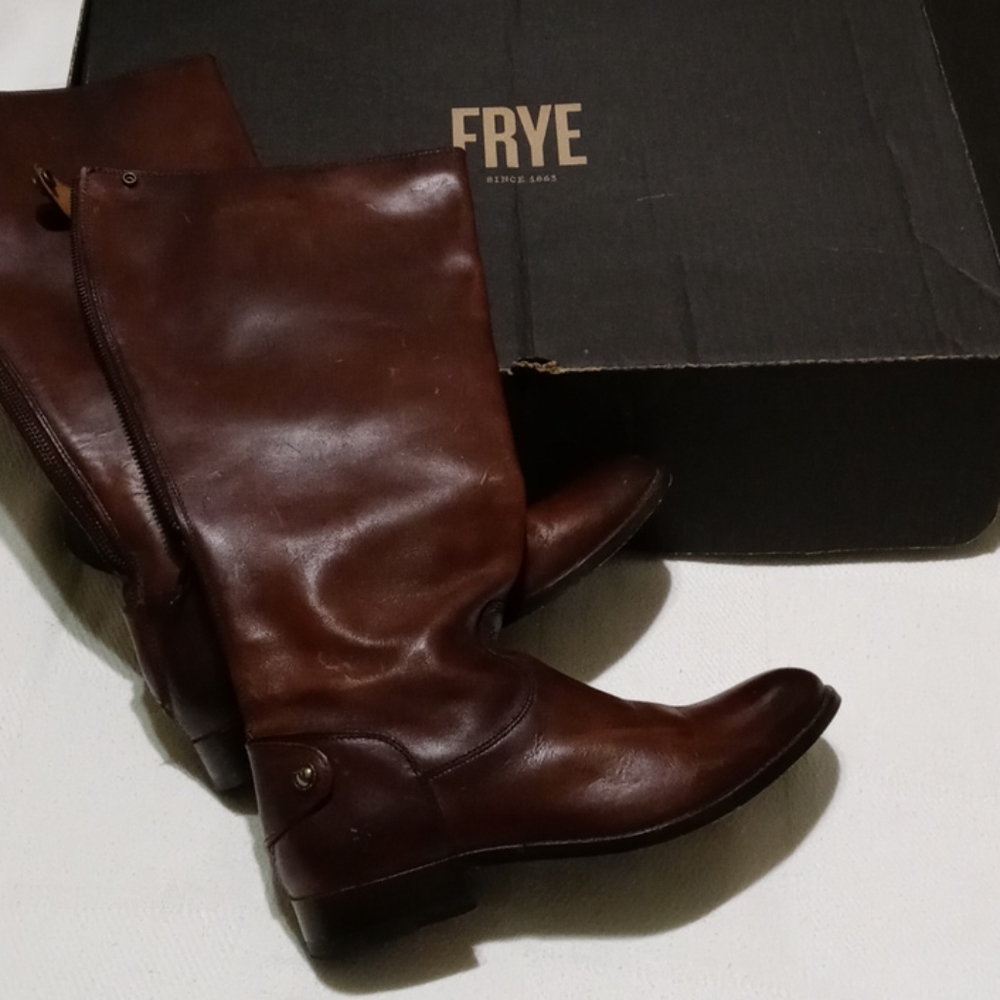 Wore once Melissa Button Back Zip Frye Boots